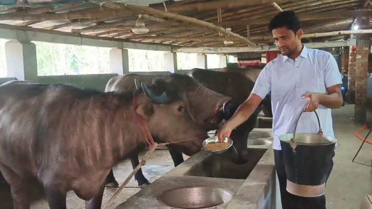 ধারের আড়াই লাখে শুরু, এখন ৭০ লাখ টাকার সফল উদ্যোক্তা
